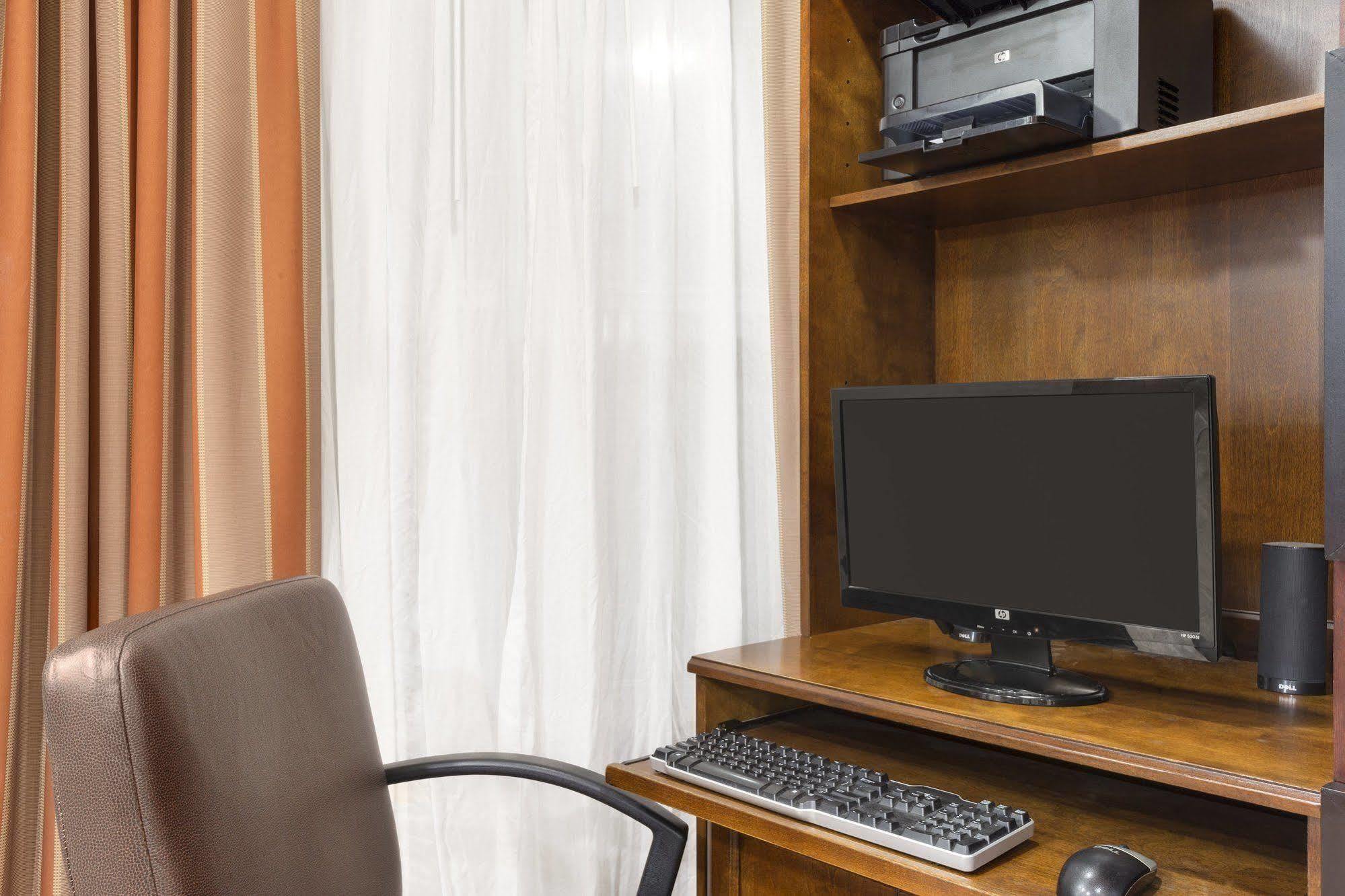 Country Inn & Suites By Radisson, Lubbock, Tx المظهر الخارجي الصورة